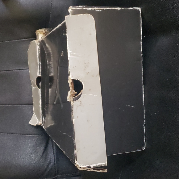 AirJordan 5 Retro "Fire Red" 2006 - Picture 13 of 14